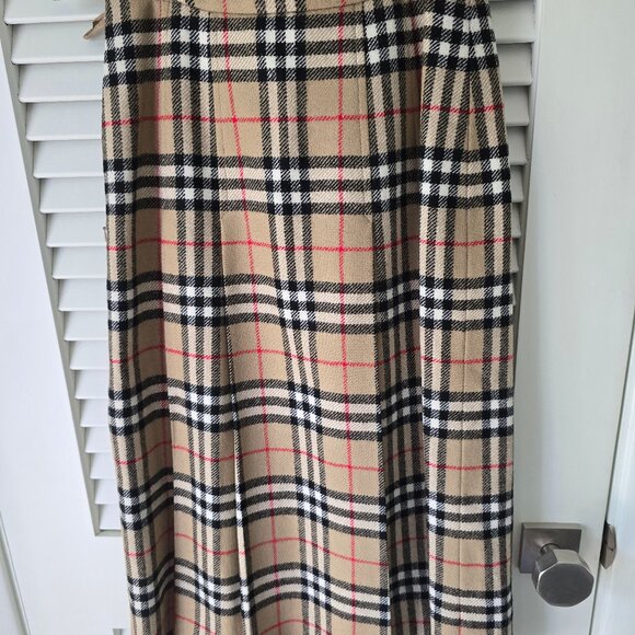 Wool vintage pleated Burberry skirt